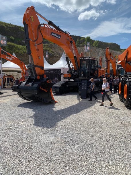 Doosan Demos and Displays New Products at Hillhead 2022